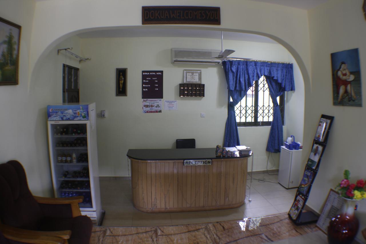 Dokua Royal Hotel Kwabenya Exterior foto